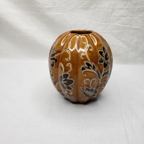 Small Vintage Brown Floral Vase and Shadow Box - Picture 7 of 12